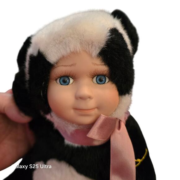 Adorable Baby Porcelain Face Panda Geppeddo Cuddle Kids "Page Panda" 9" Plush! - Picture 4 of 5